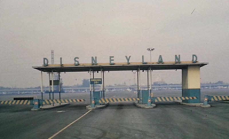 Disneyland_1965